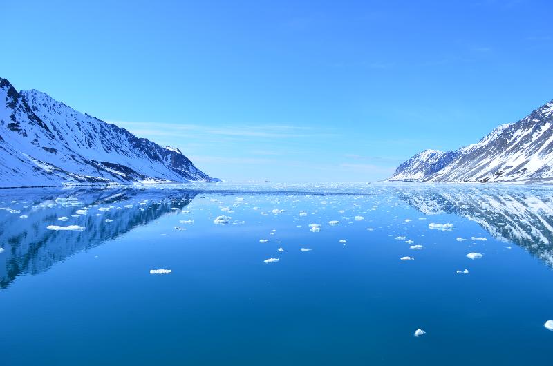 Hav og smeltende is på Svalbard. 